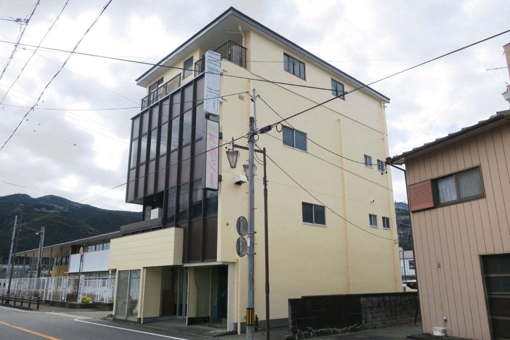 島田市家山、住宅件店舗事務所の外観写真です