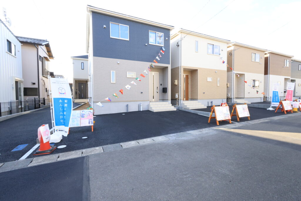 静岡市葵区上伝馬の新築住宅の外観写真です