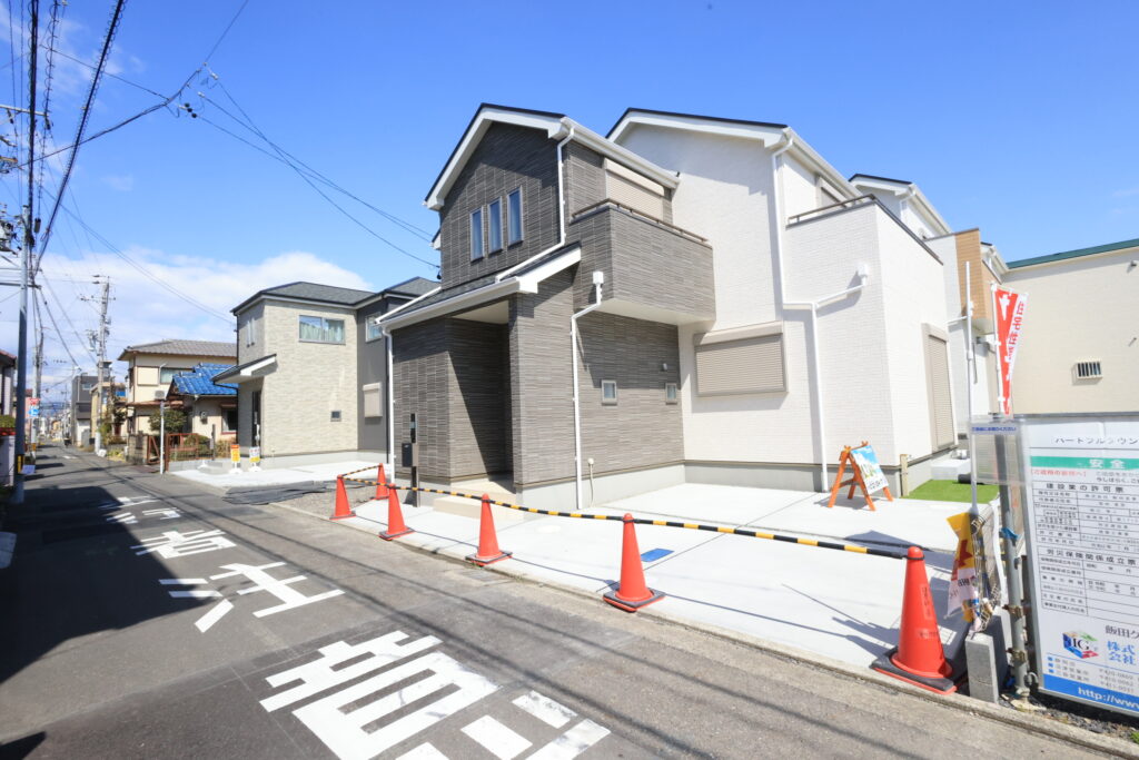 静岡市葵区田町の新築の外観です